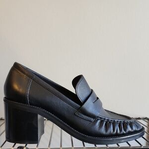 Aquatalia Black Leather Loafers with Moccasin Stitching